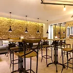 Hotel Well And