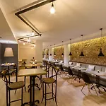 Hotel Well And Barcelona